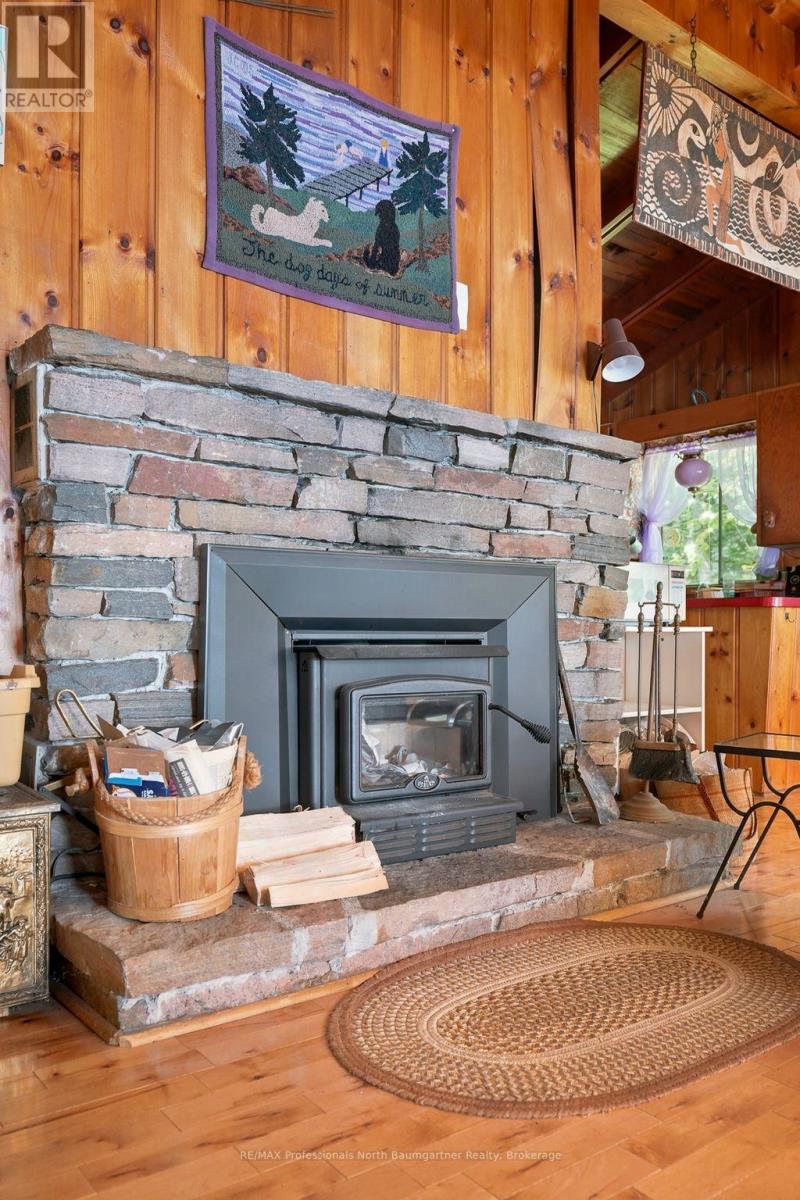 1698 BURLEIGH ROAD - 13