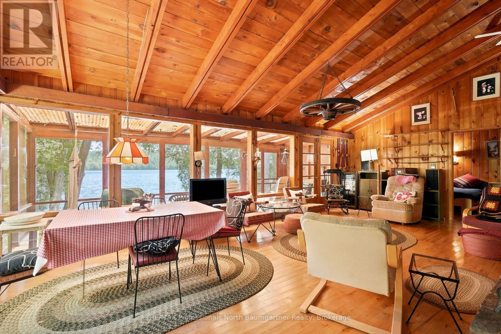 1698 BURLEIGH ROAD - 14