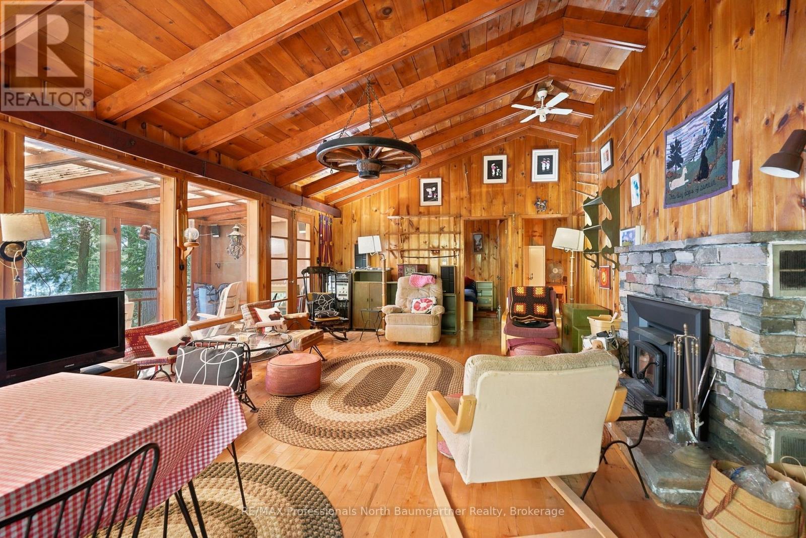 1698 BURLEIGH ROAD - 15