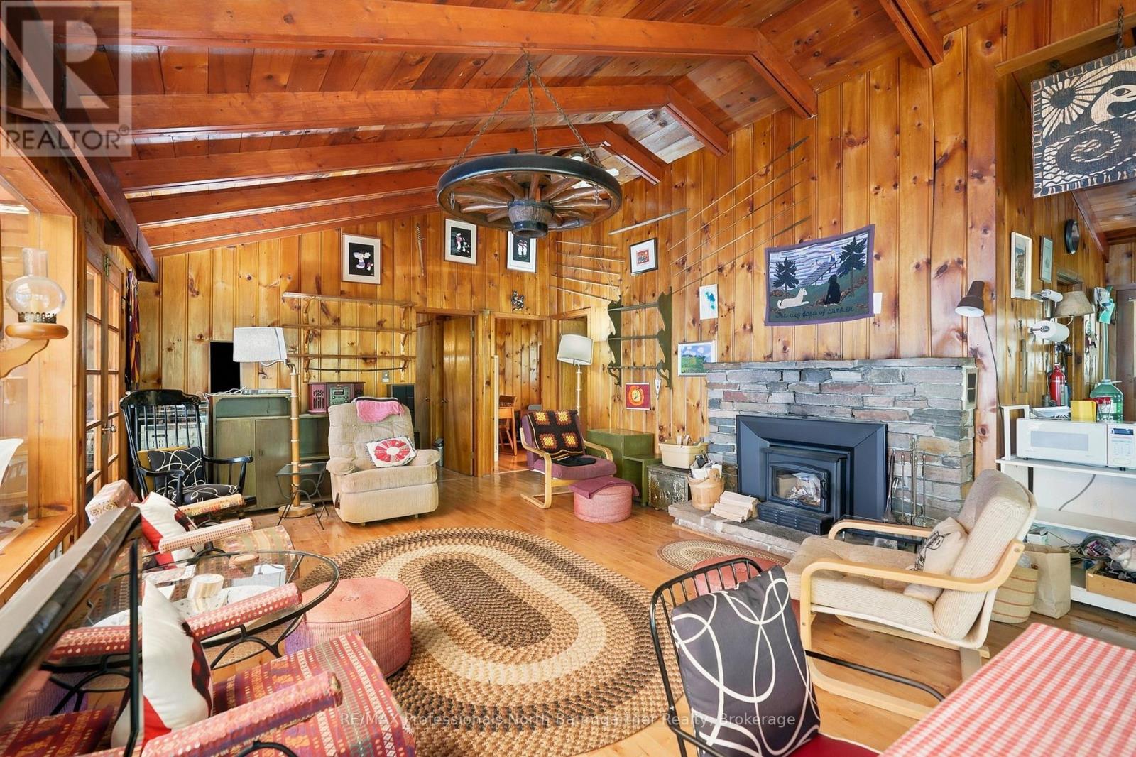 1698 BURLEIGH ROAD - 16