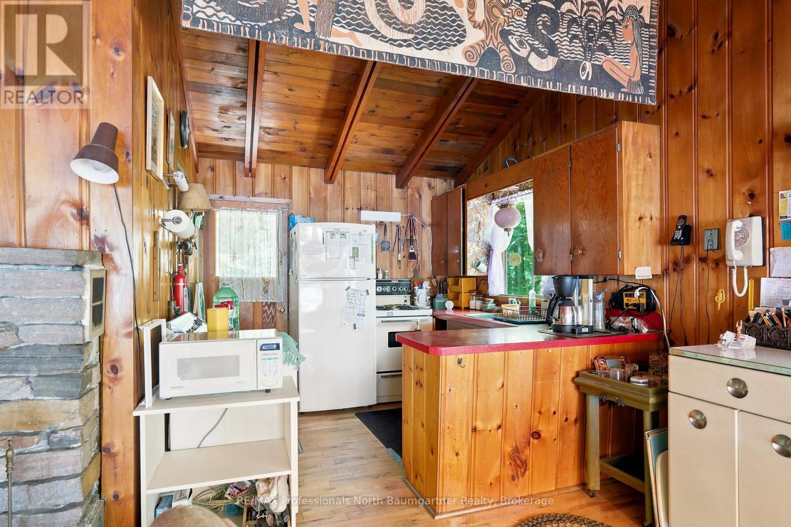 1698 BURLEIGH ROAD - 17