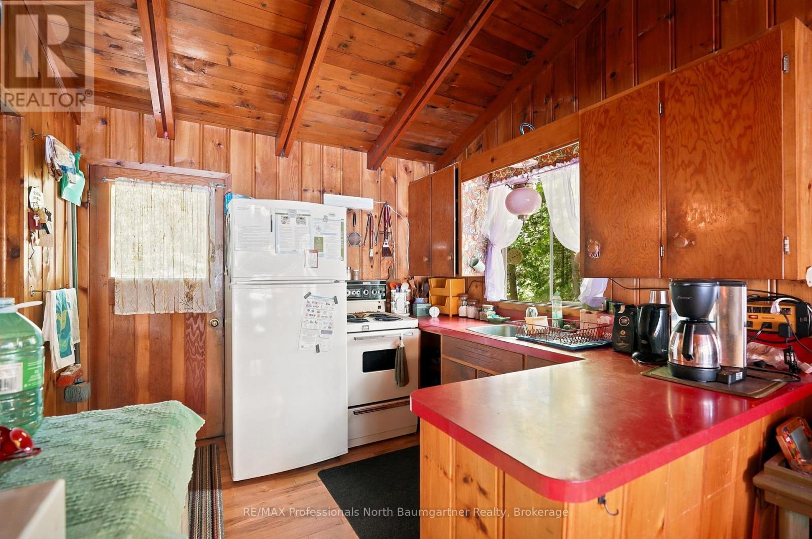 1698 BURLEIGH ROAD - 19