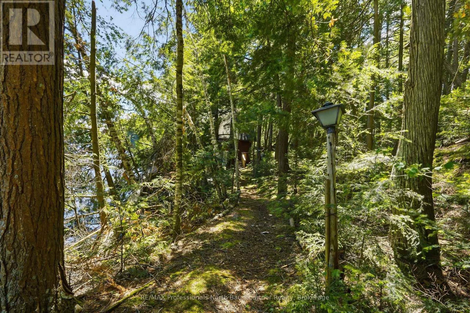 1698 BURLEIGH ROAD - 29