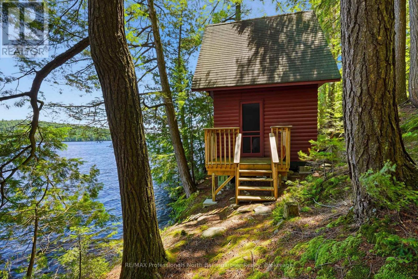 1698 BURLEIGH ROAD - 32