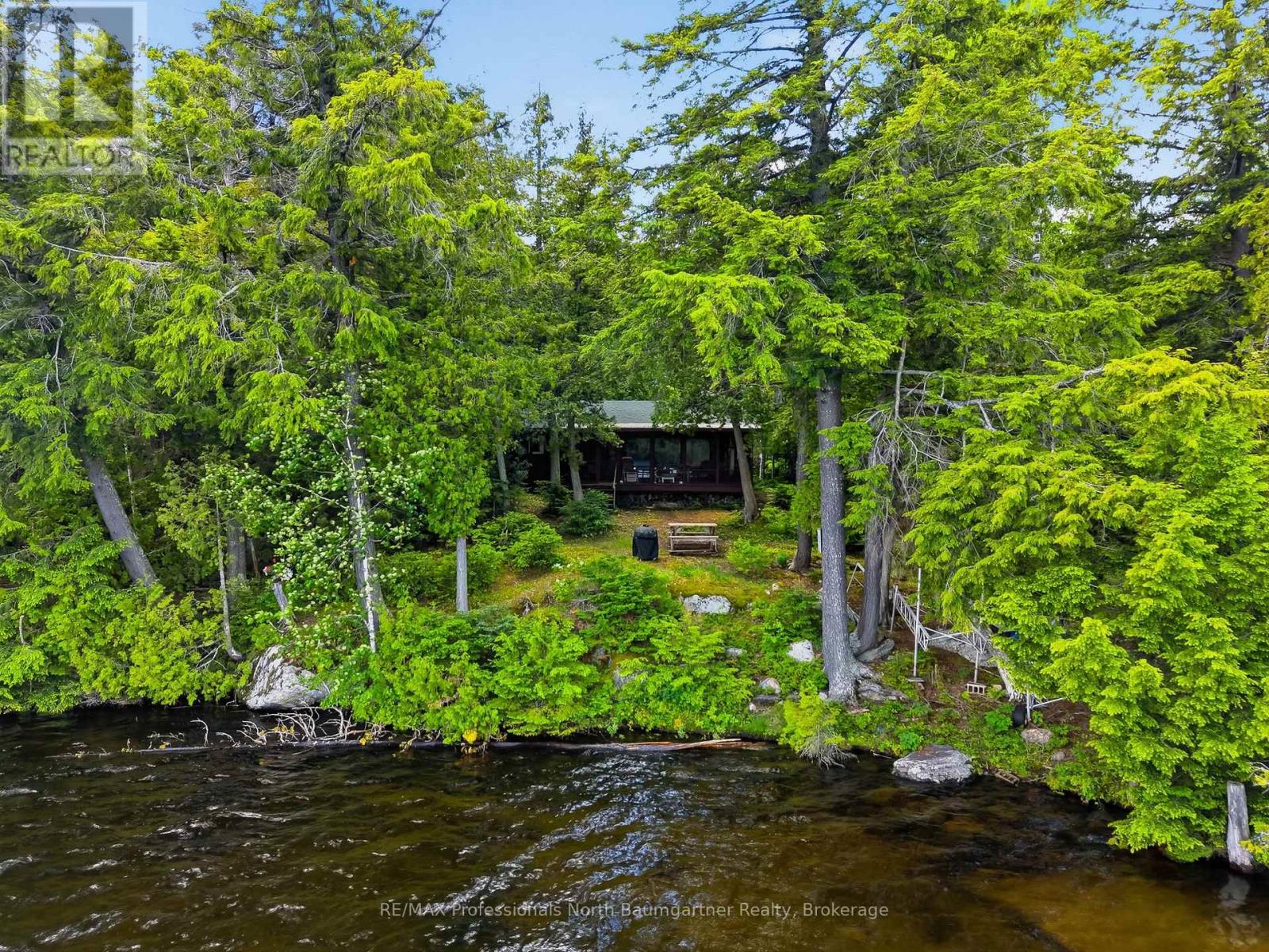 1698 BURLEIGH ROAD - 40