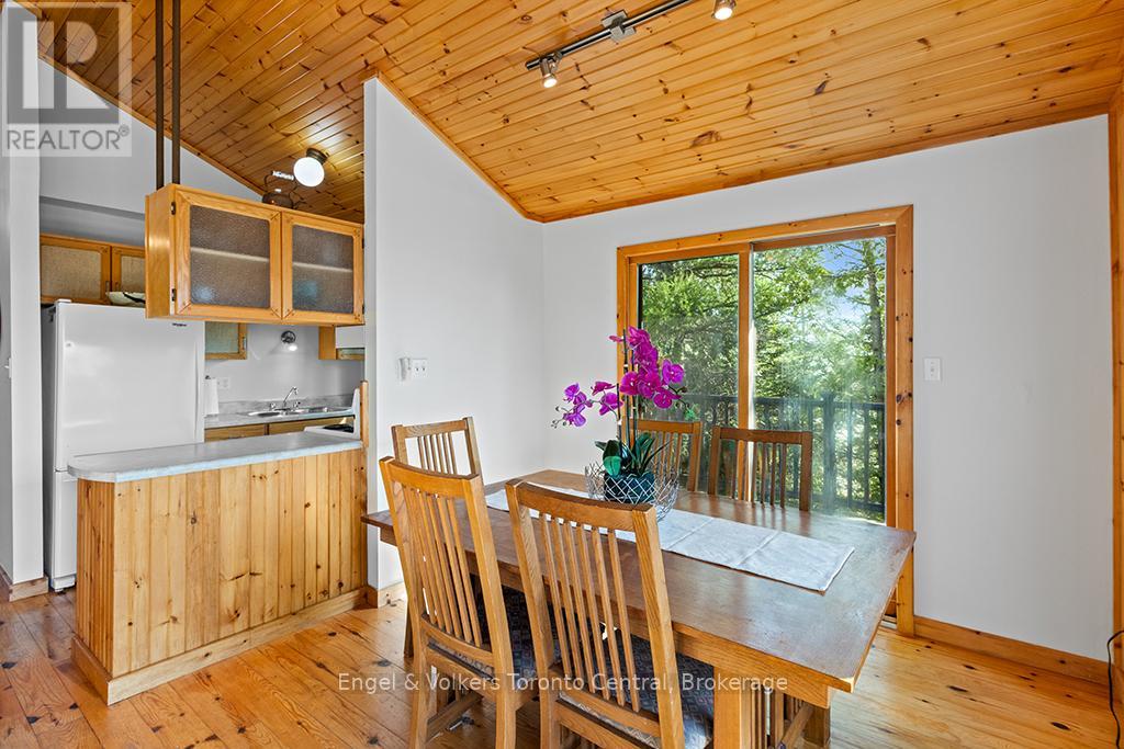 64 LARSEN COVE ROAD N - 21