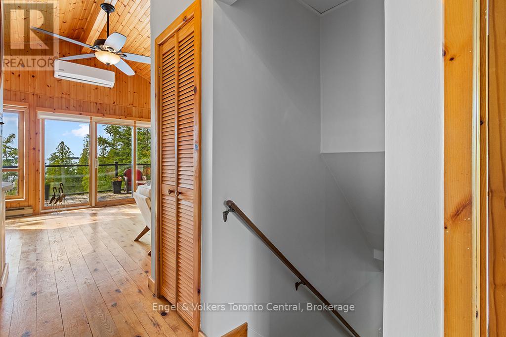 64 LARSEN COVE ROAD N - 28