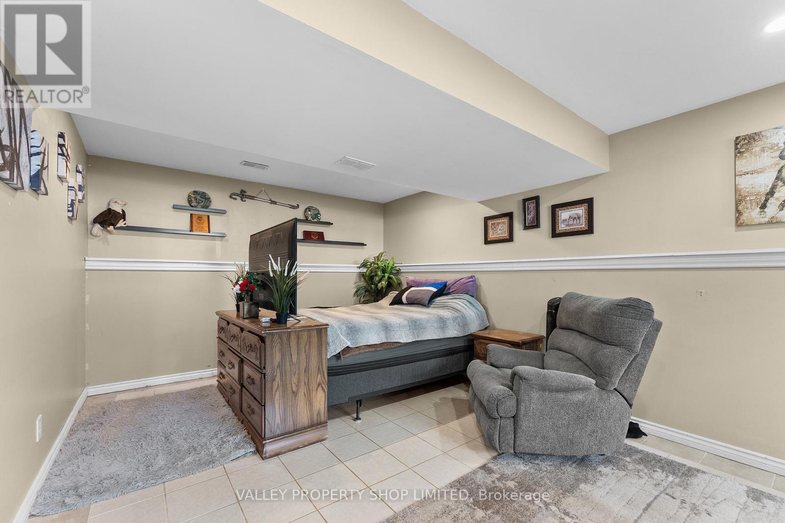 16 BOB SEGUIN DRIVE - 20