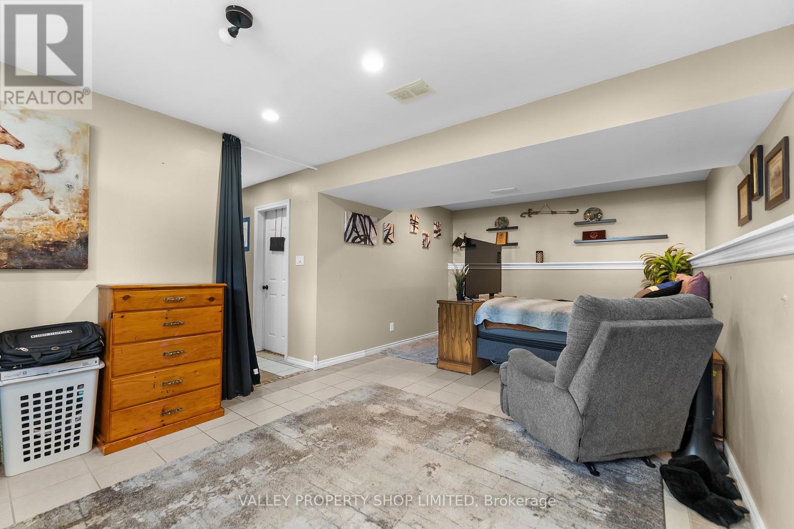 16 BOB SEGUIN DRIVE - 21