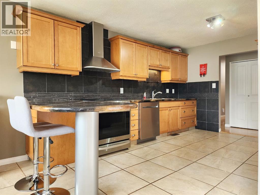 318 53rd Avenue E - photo 5