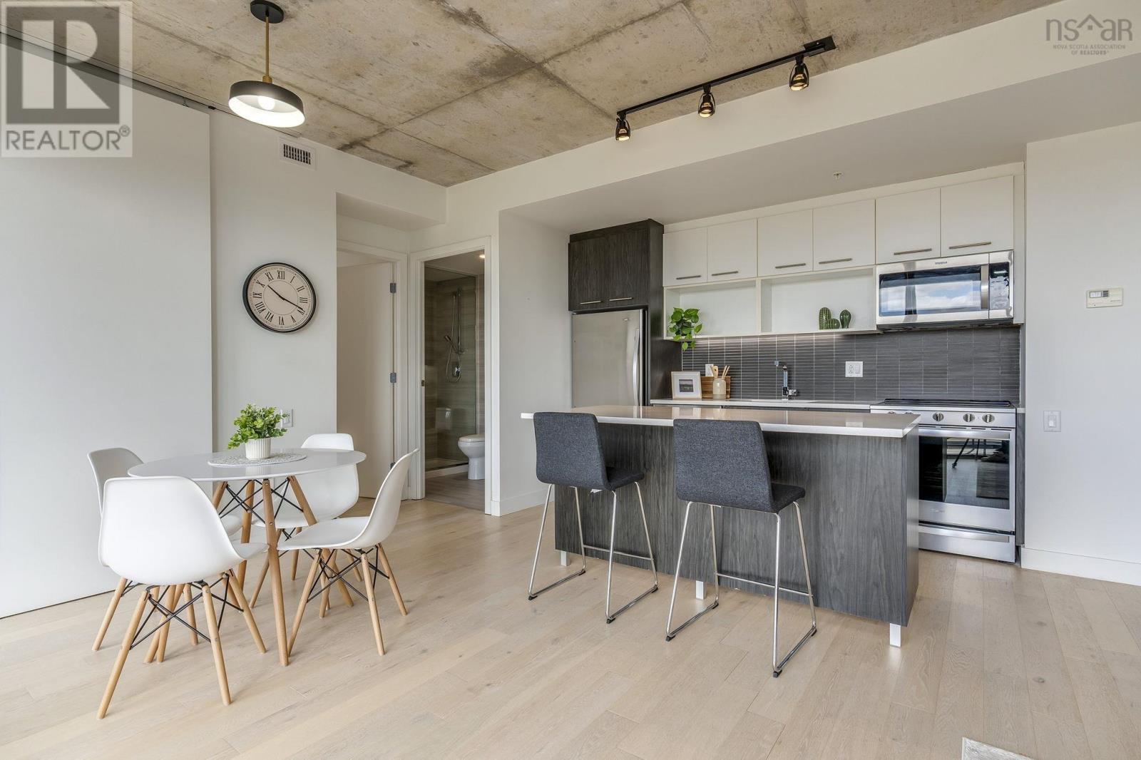 #804 1048 Wellington Street - 13