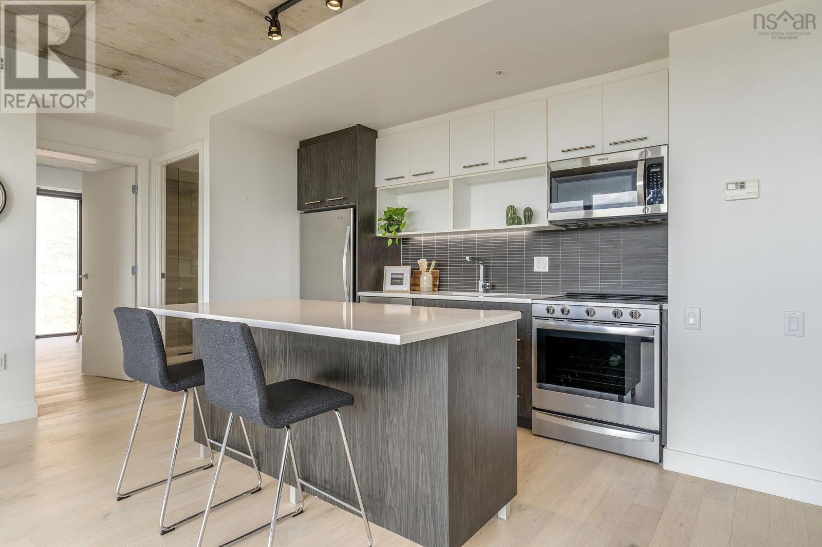 #804 1048 Wellington Street - 16