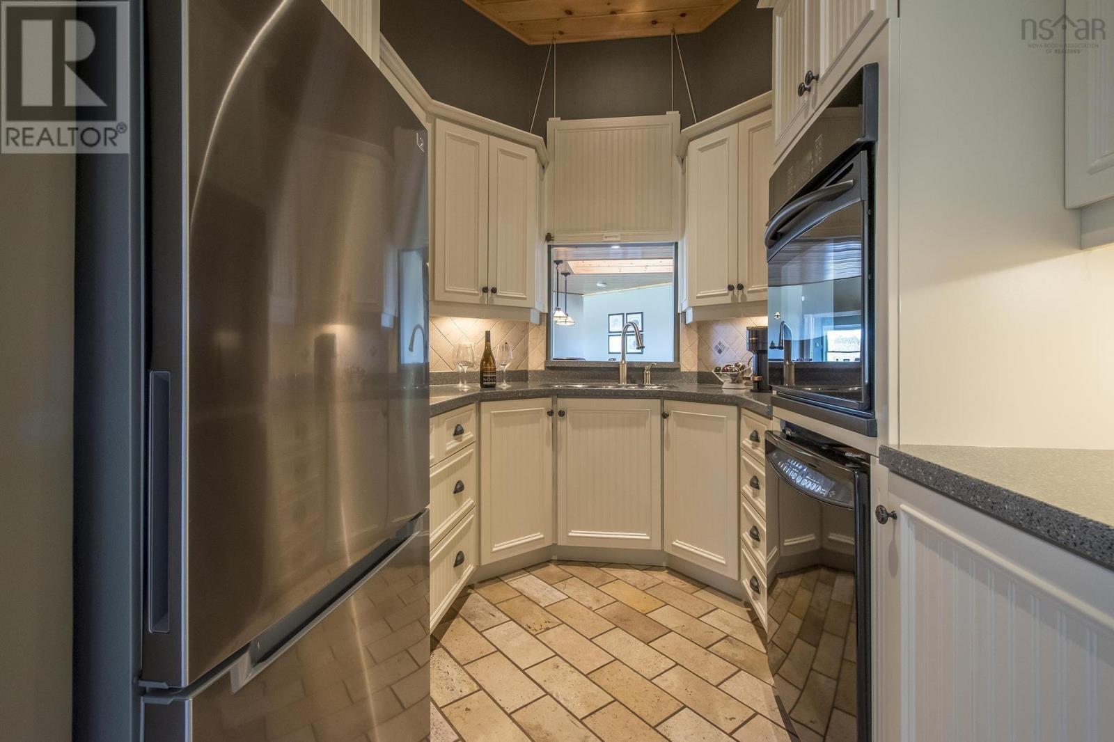 52 Captain Landers Court - 28