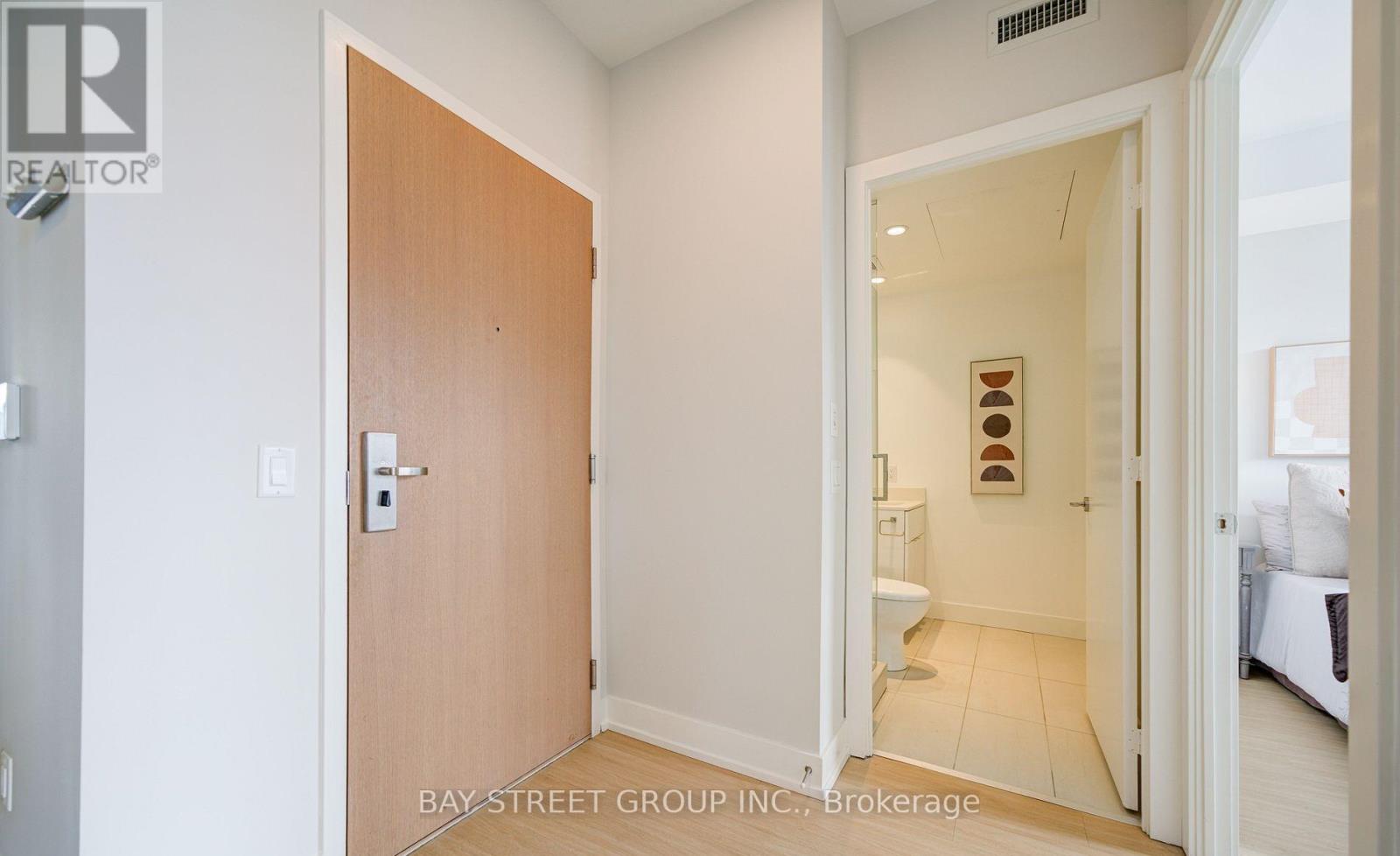 #3211 7 GRENVILLE STREET - 4