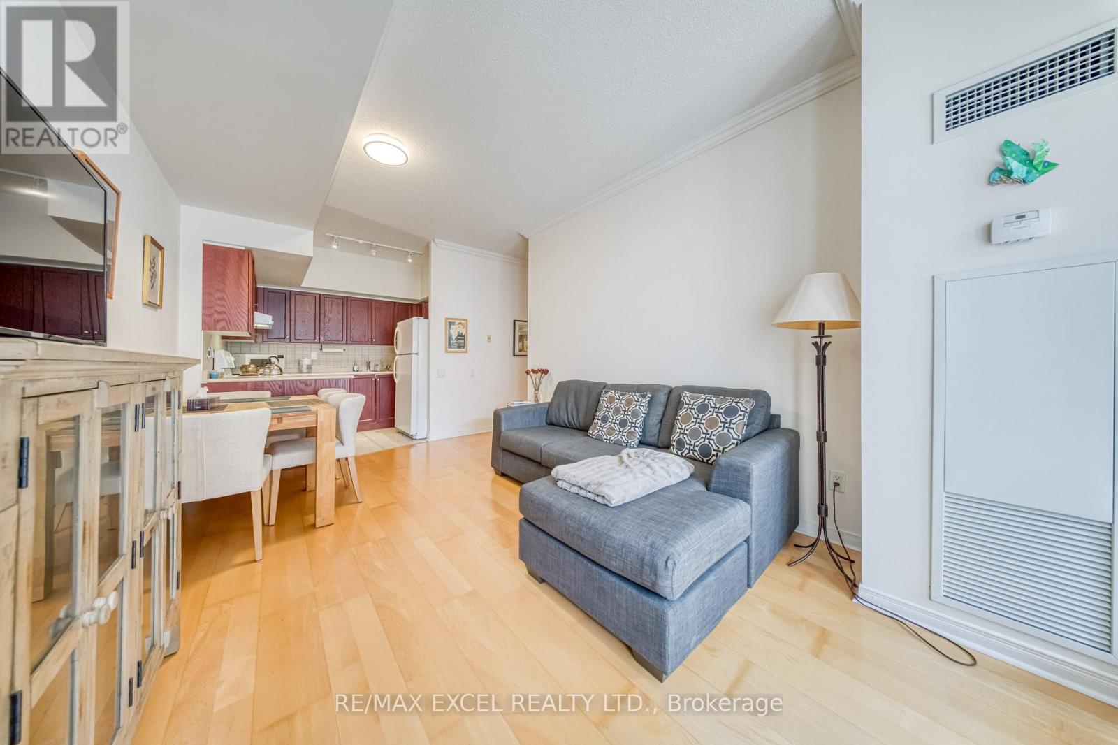 #403 115 RICHMOND STREET E - 10