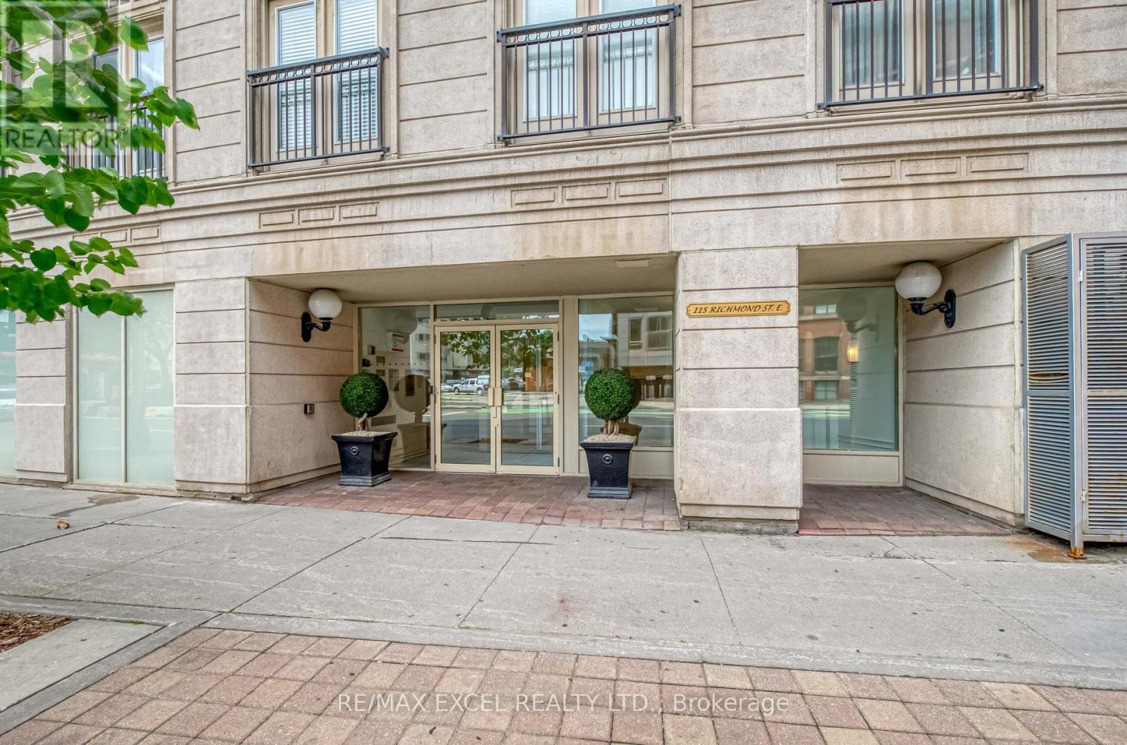#403 115 RICHMOND STREET E - 31