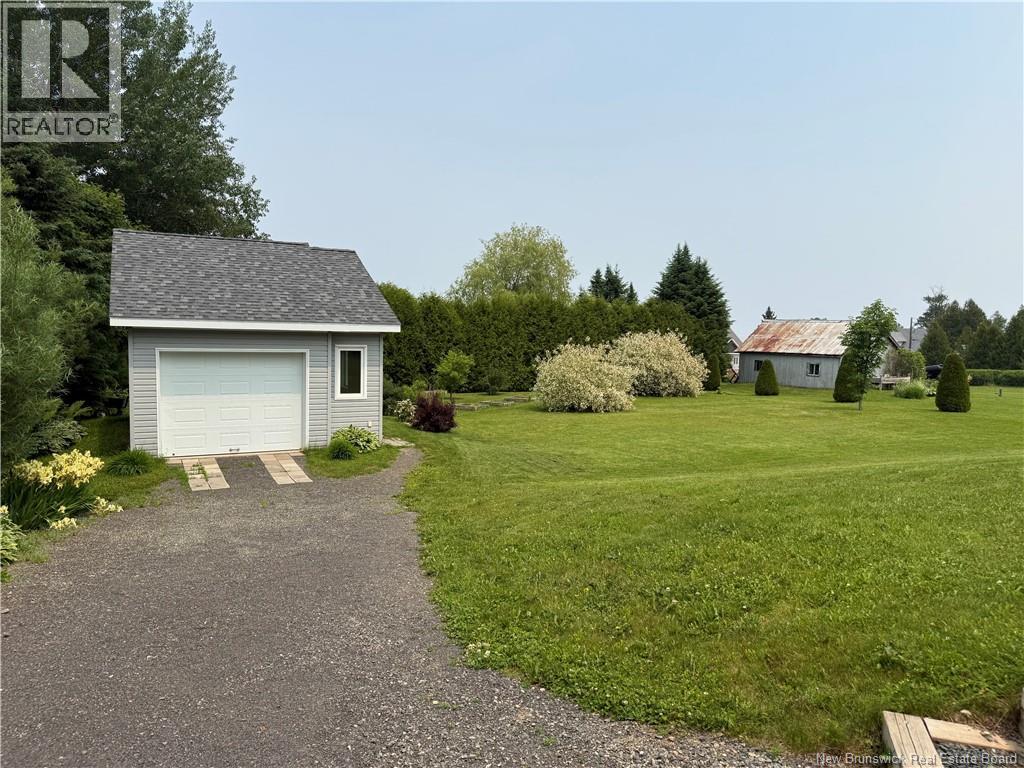 469 Chaleur Street - Image 3