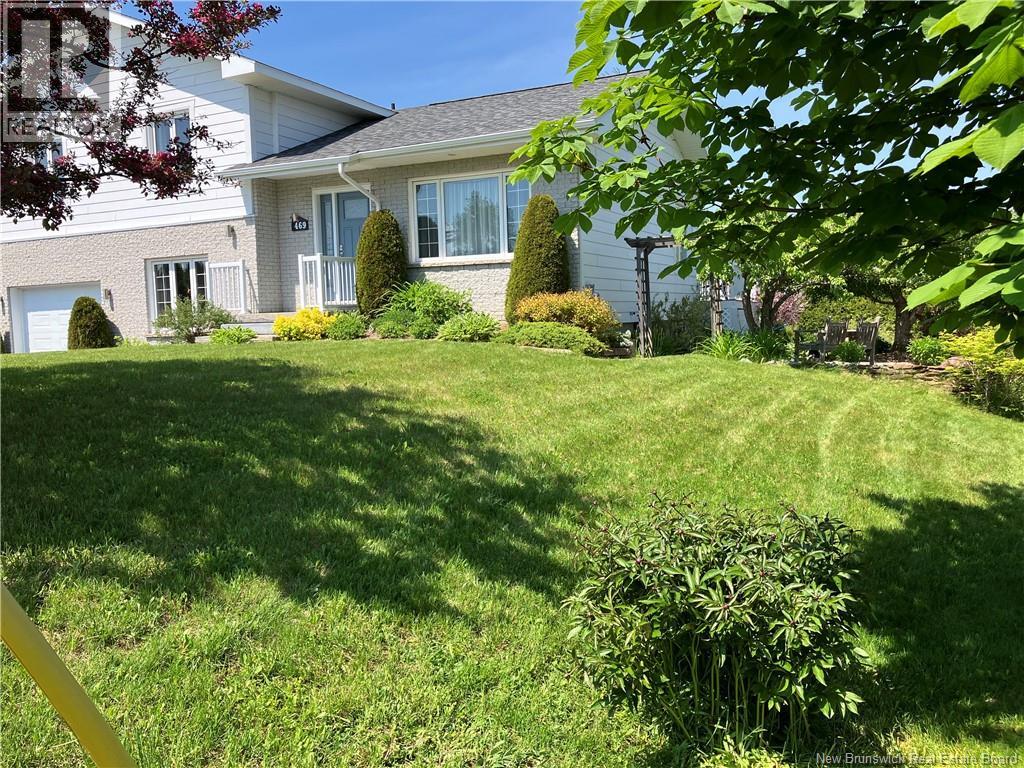 469 Chaleur Street - Image 2