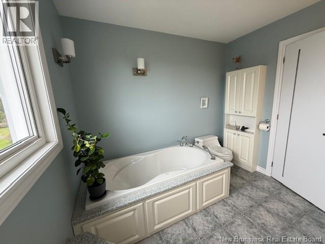 469 Chaleur Street - 15