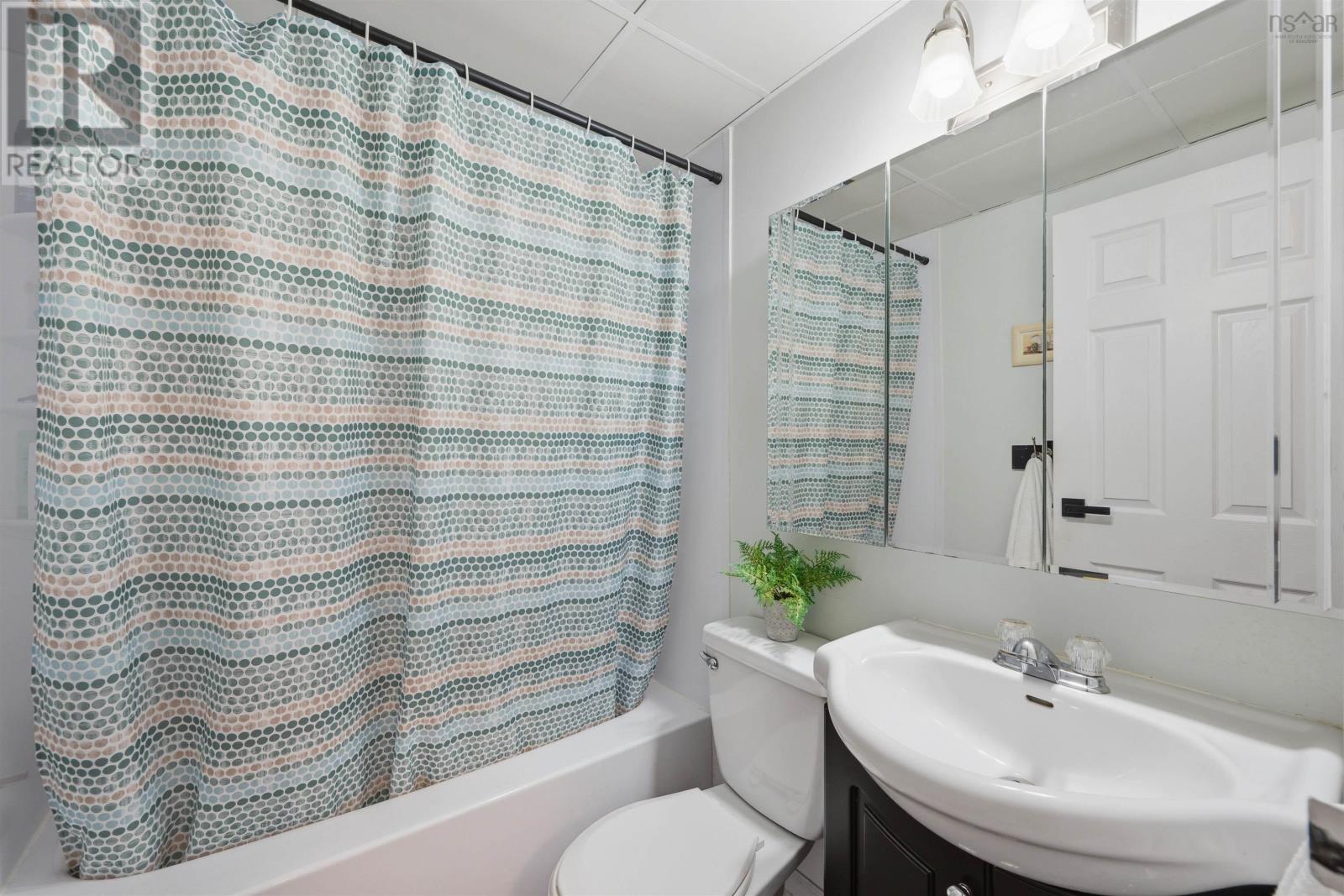 #1201 5572 North Ridge Road - 23