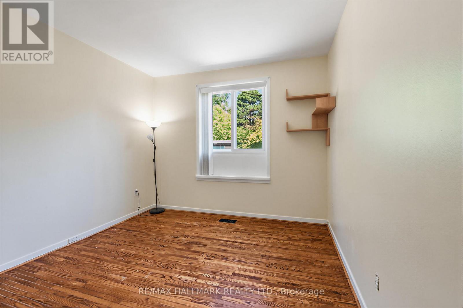 970 COSBURN AVENUE - 16
