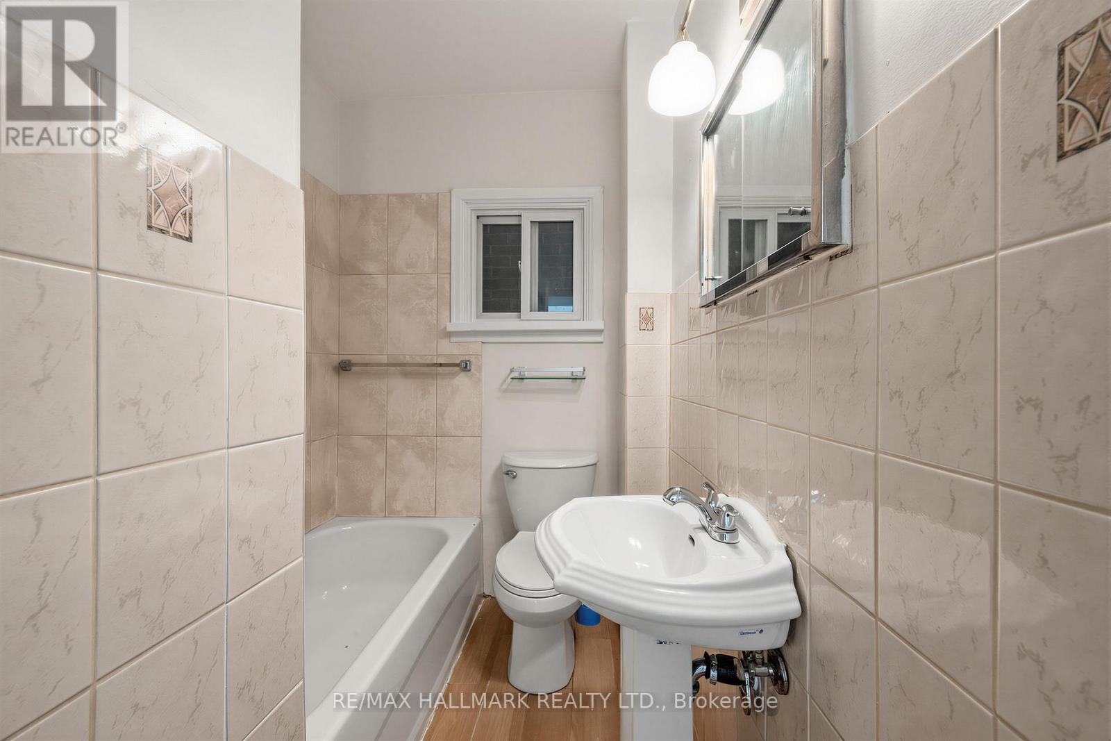 970 COSBURN AVENUE - 18