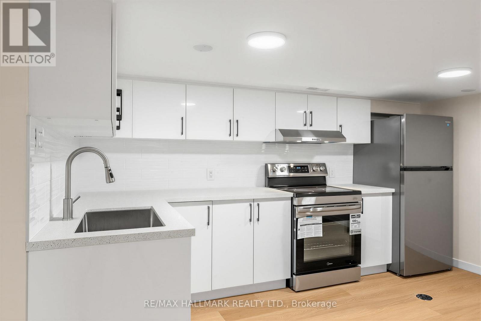 970 COSBURN AVENUE - 24