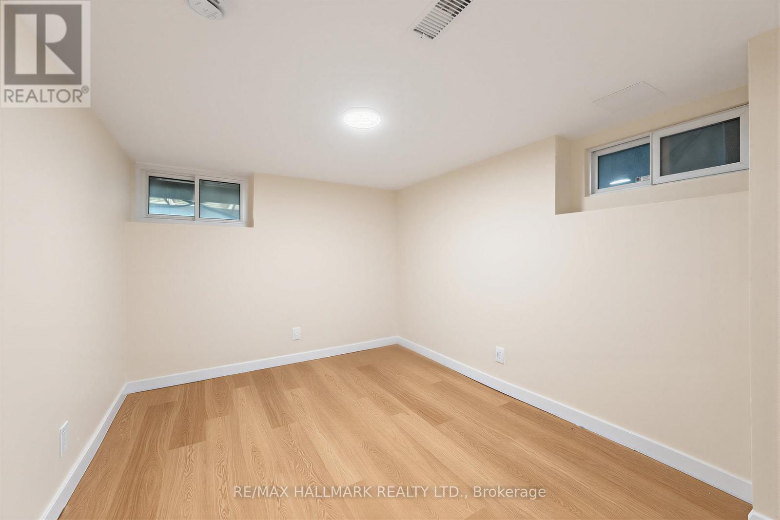 970 COSBURN AVENUE - 25
