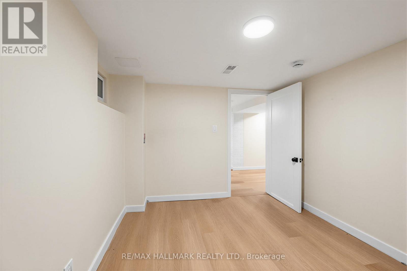 970 COSBURN AVENUE - 27