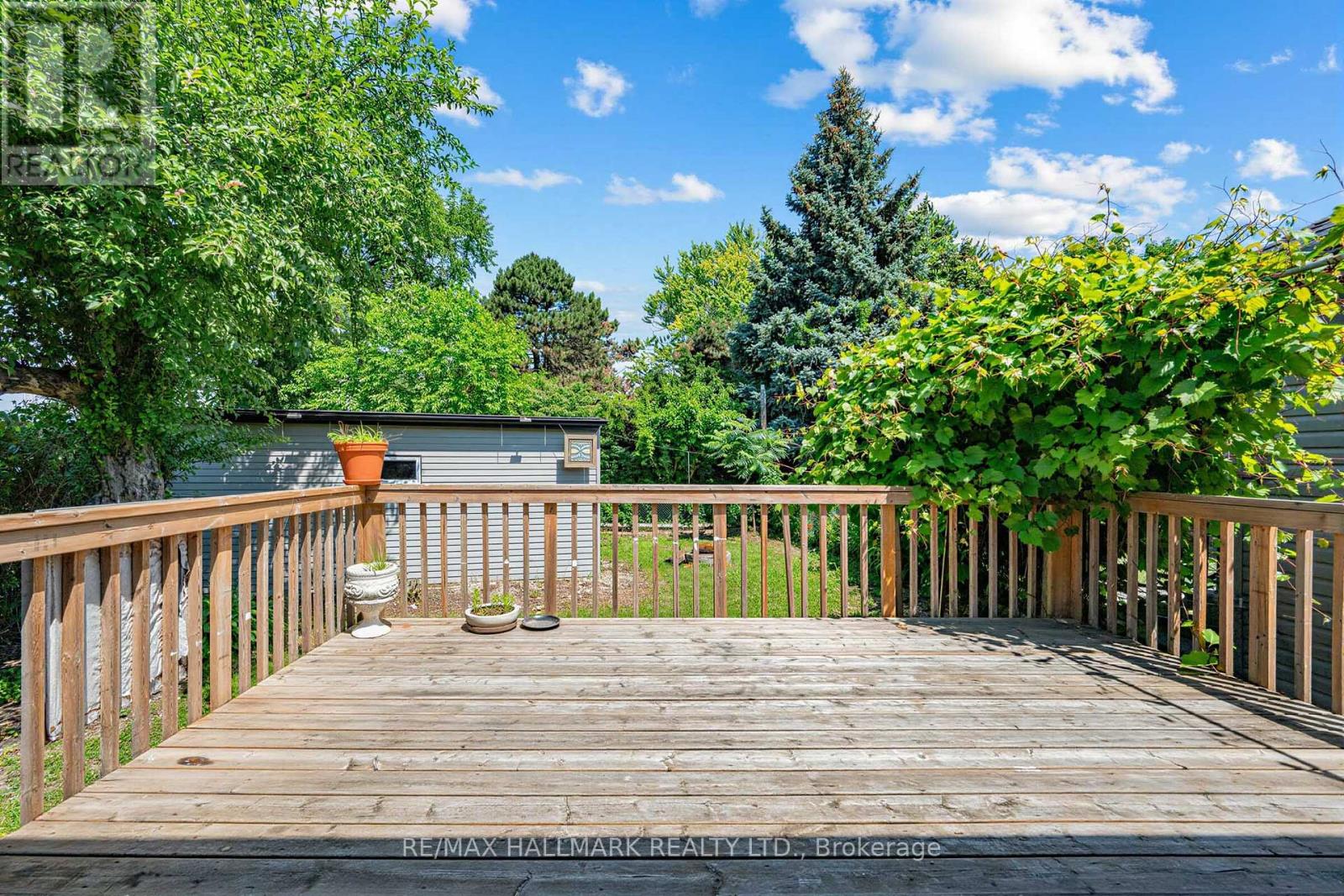 970 COSBURN AVENUE - 29
