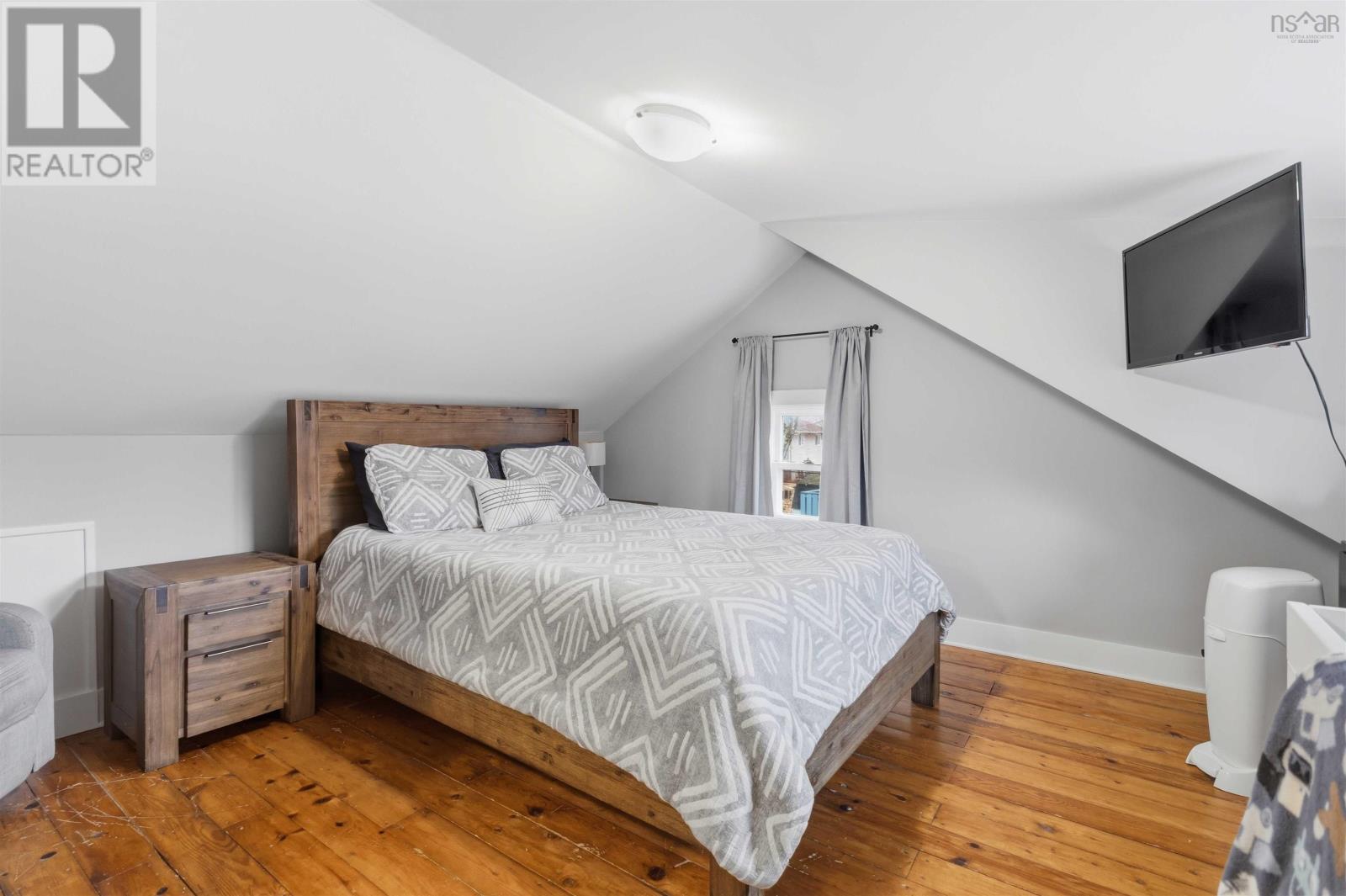 1691 St. Margaret's Bay Road - 17