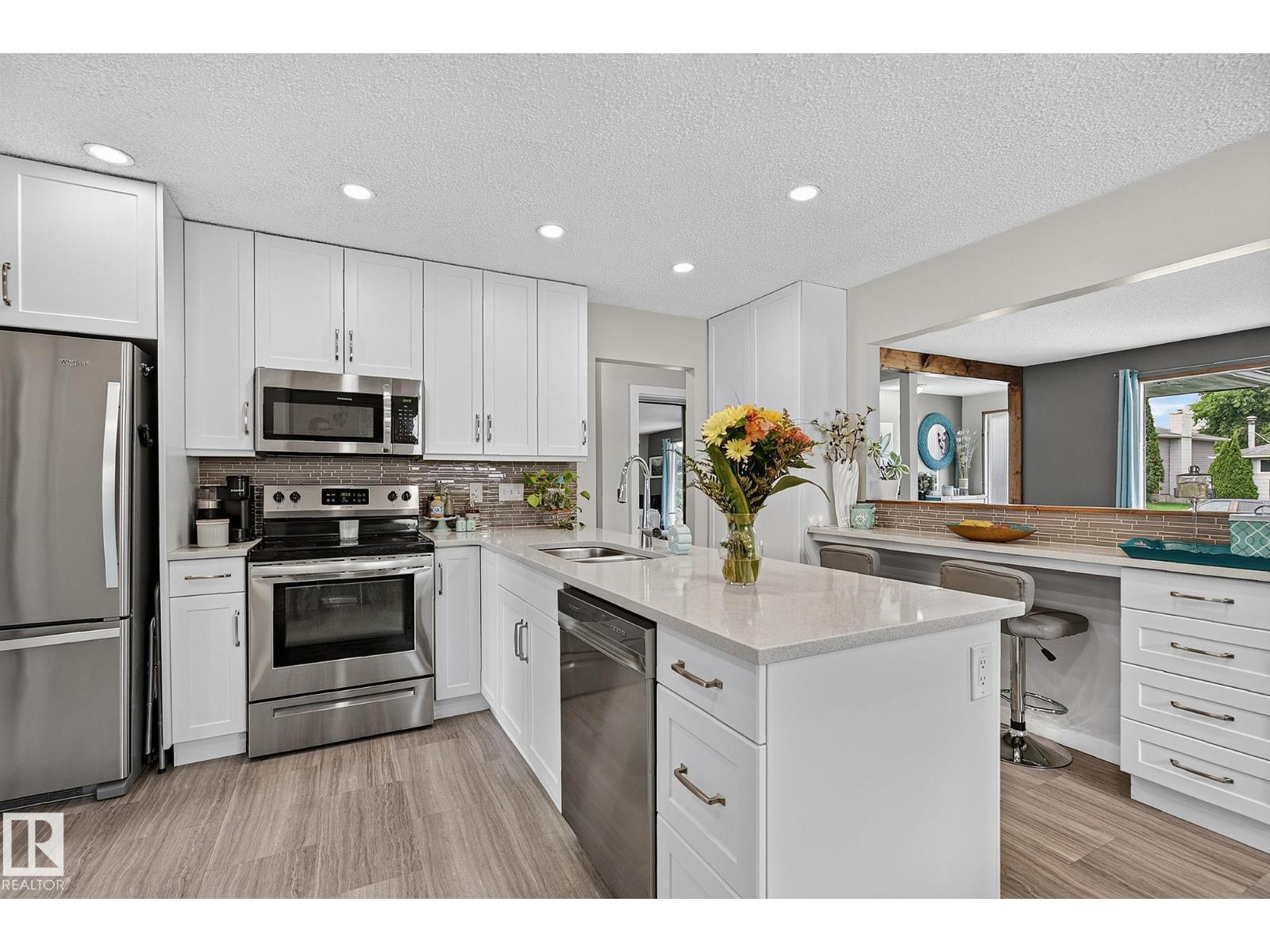 20 GARLAND CR — photo 12