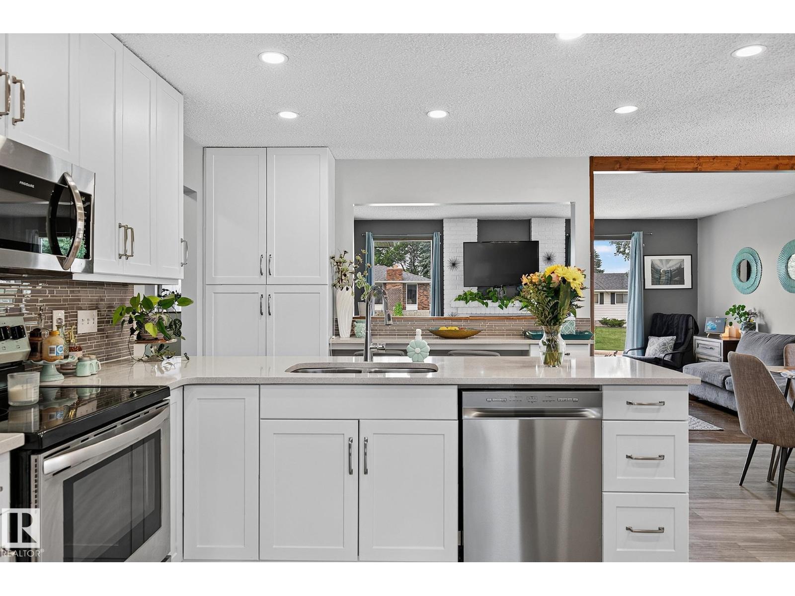 20 GARLAND CR — photo 16