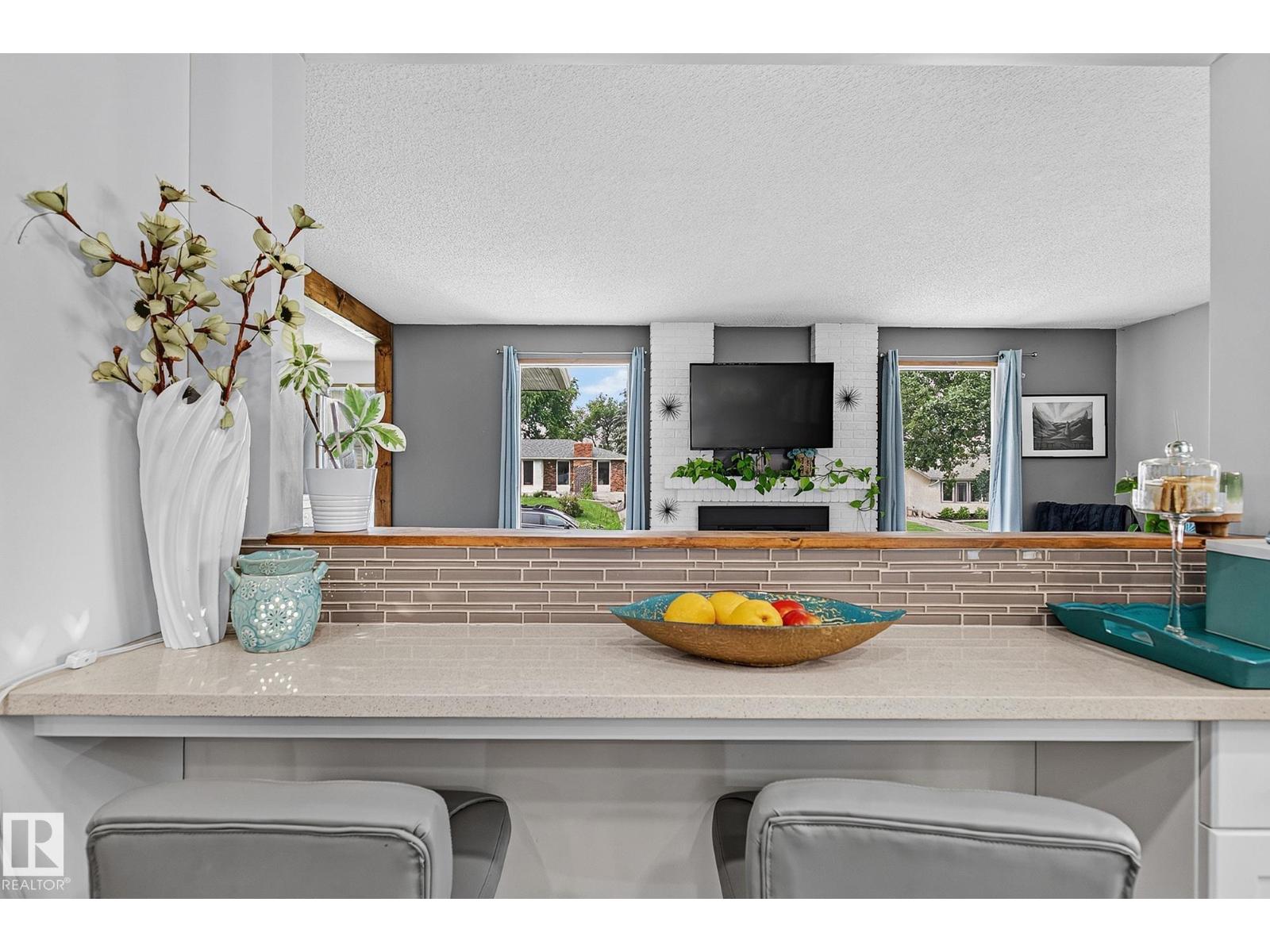 20 GARLAND CR — photo 17