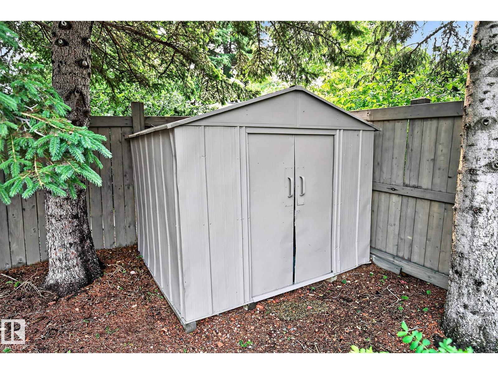 20 GARLAND CR — photo 37