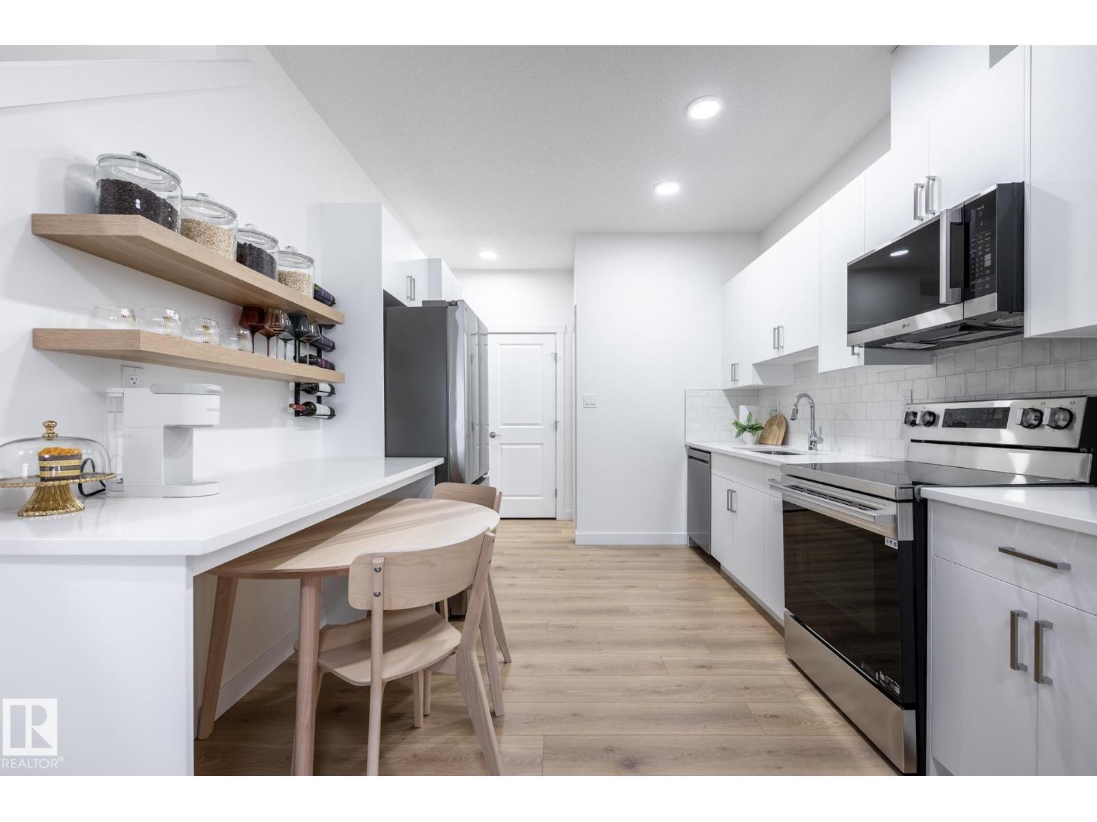 622 172 AV NE - 9