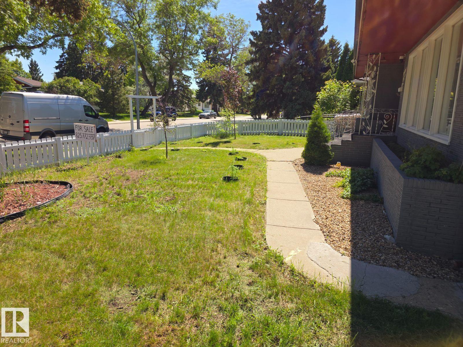 10404 116 AV NW - 12