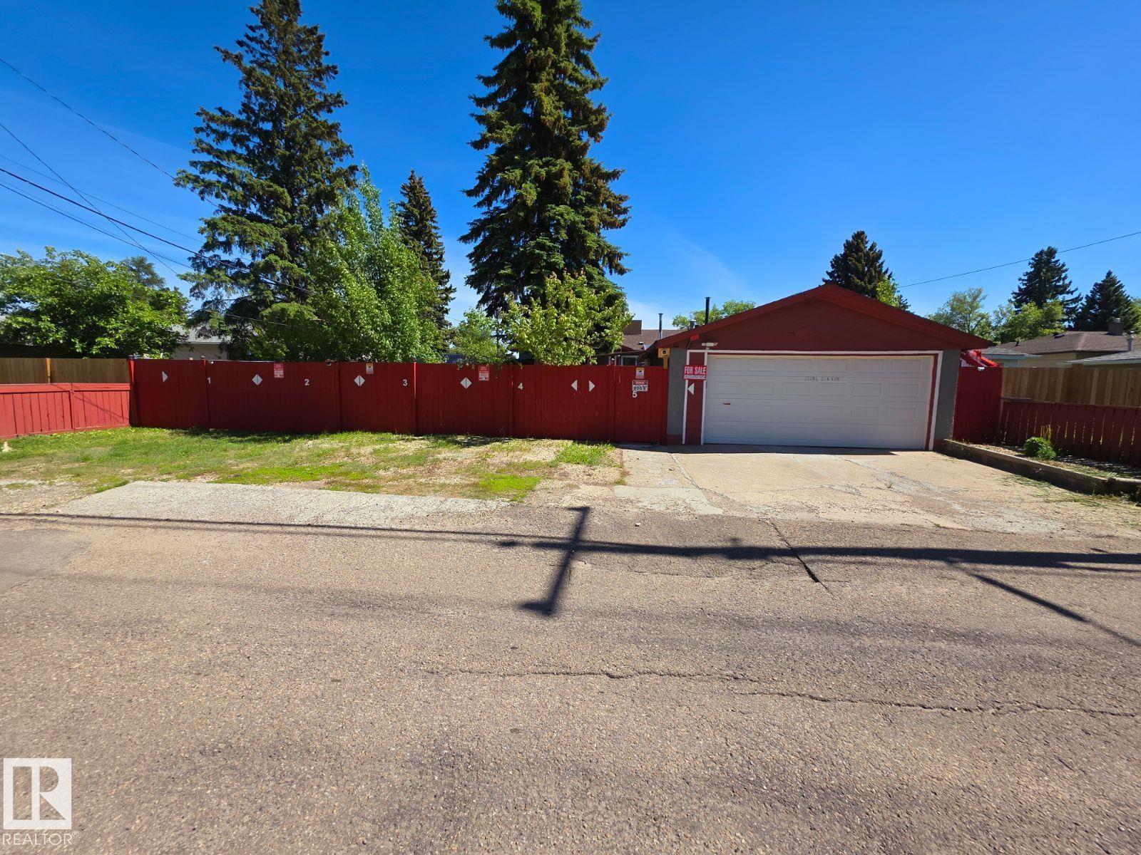 10404 116 AV NW - 13