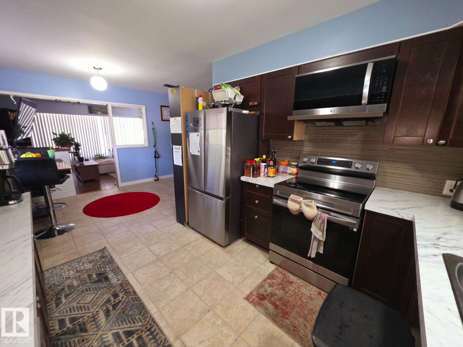 10404 116 AV NW - 19