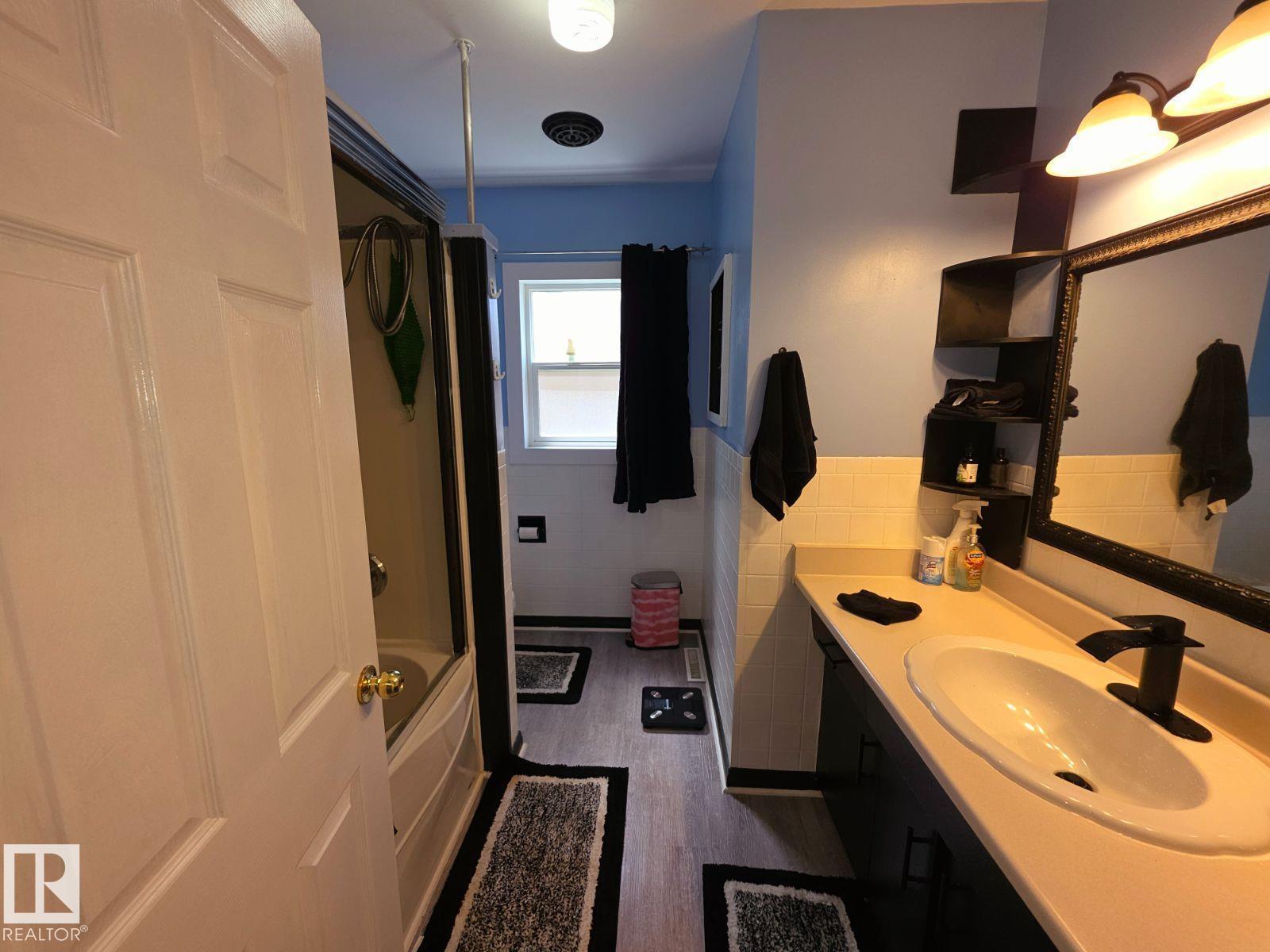 10404 116 AV NW - 29