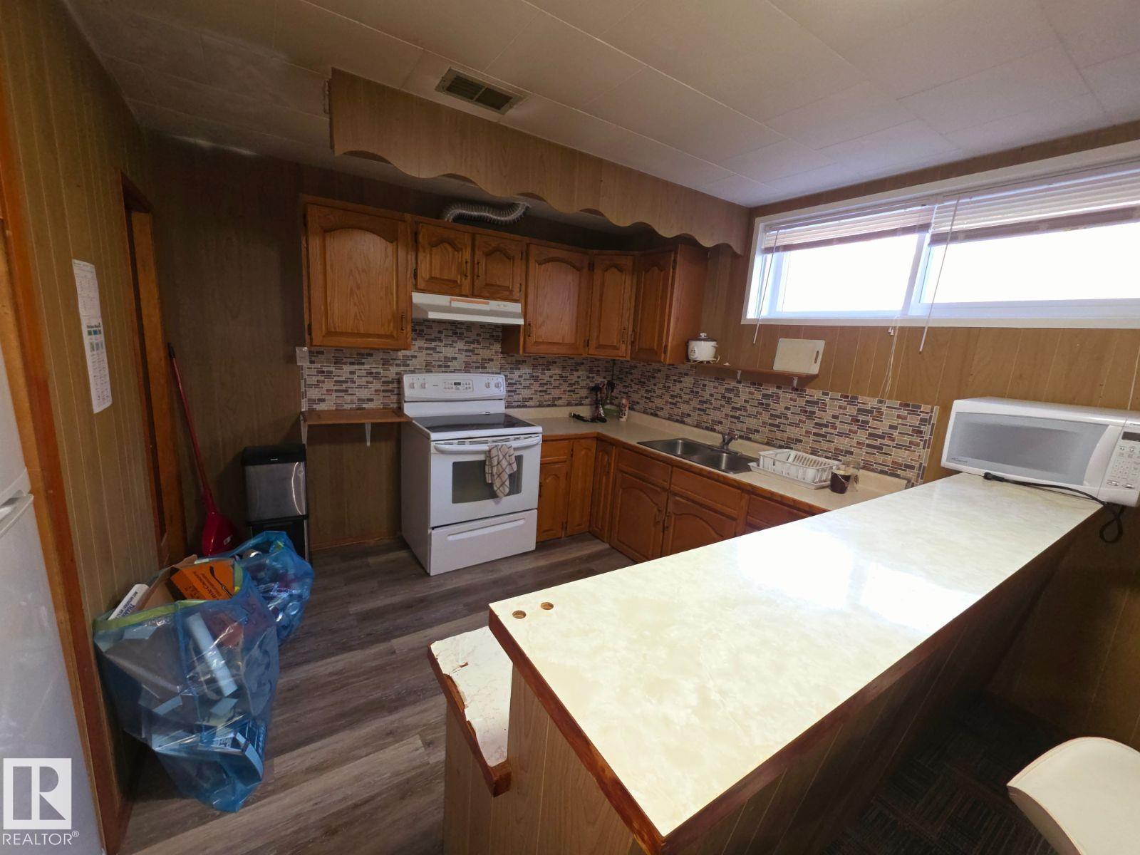 10404 116 AV NW - 37