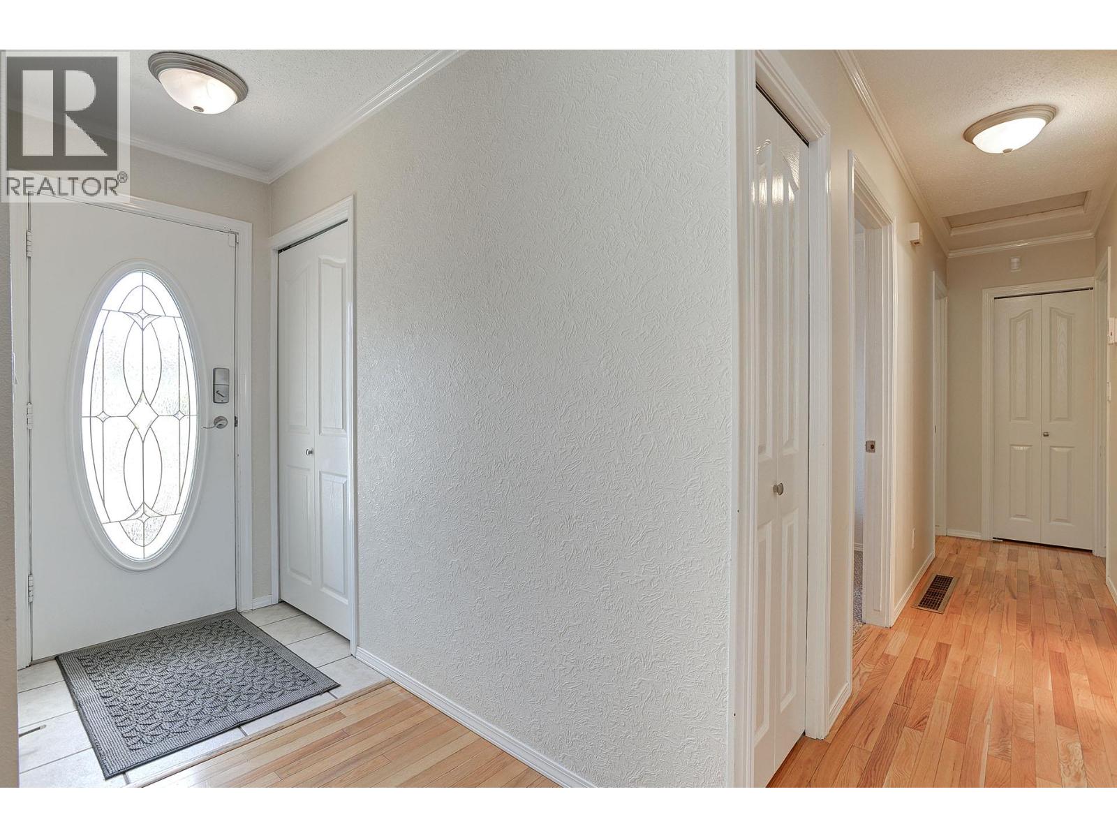 660 VALDES Drive - 2