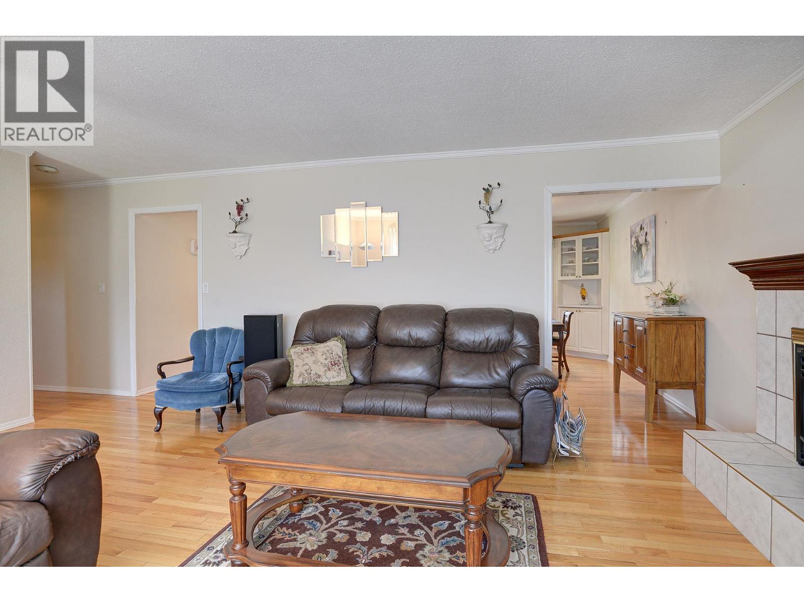 660 VALDES Drive - 5