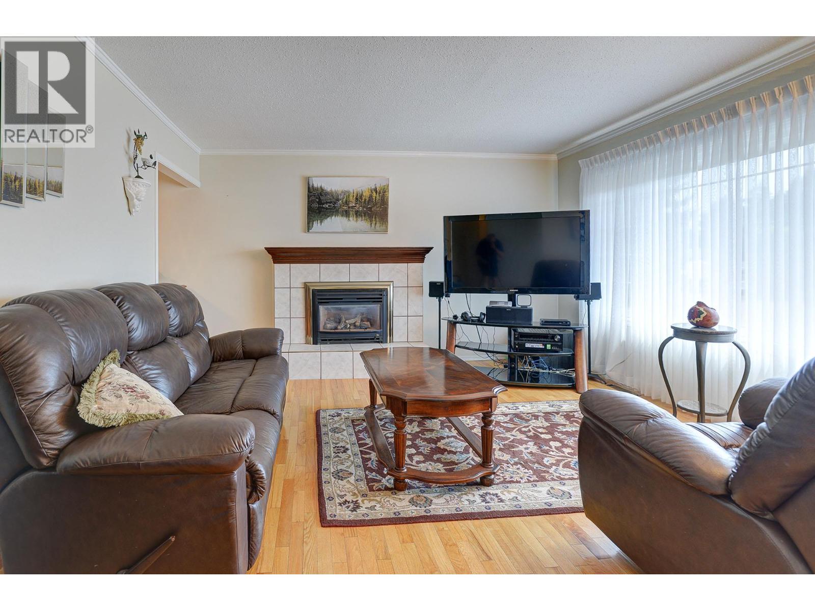 660 VALDES Drive - 3