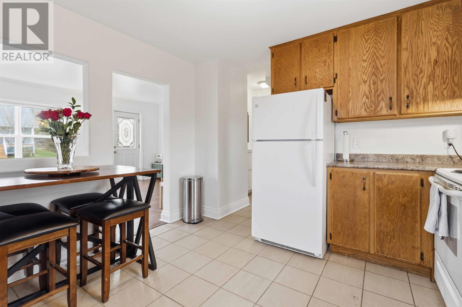 1691 St. Margaret's Bay Road - 12