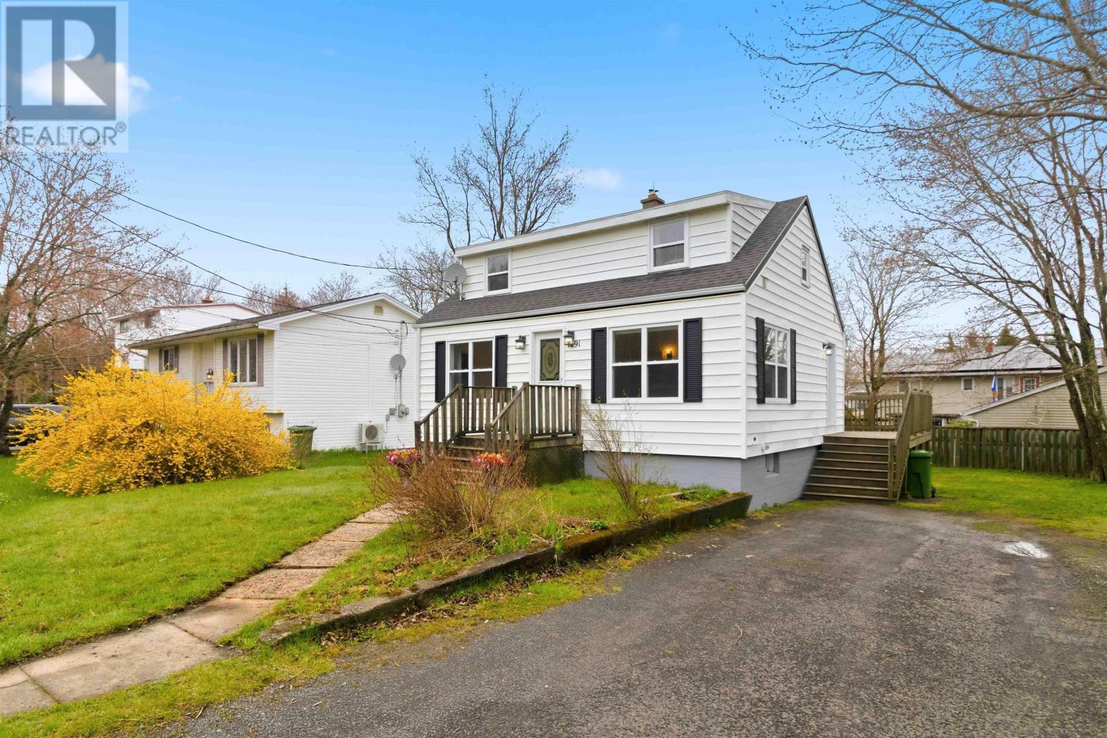 1691 St. Margaret's Bay Road - 3