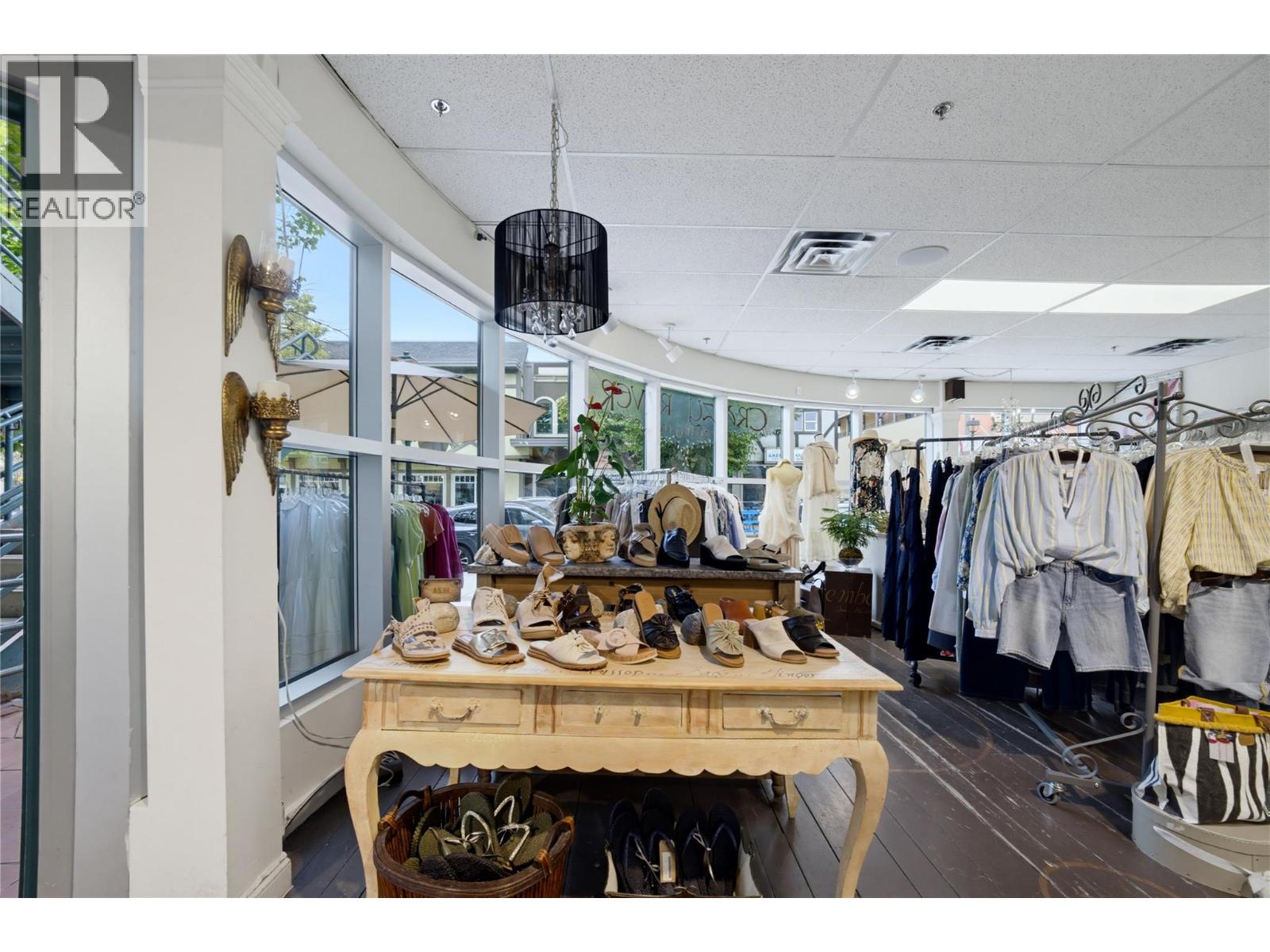  320 Alexander Street Northeast, Salmon Arm