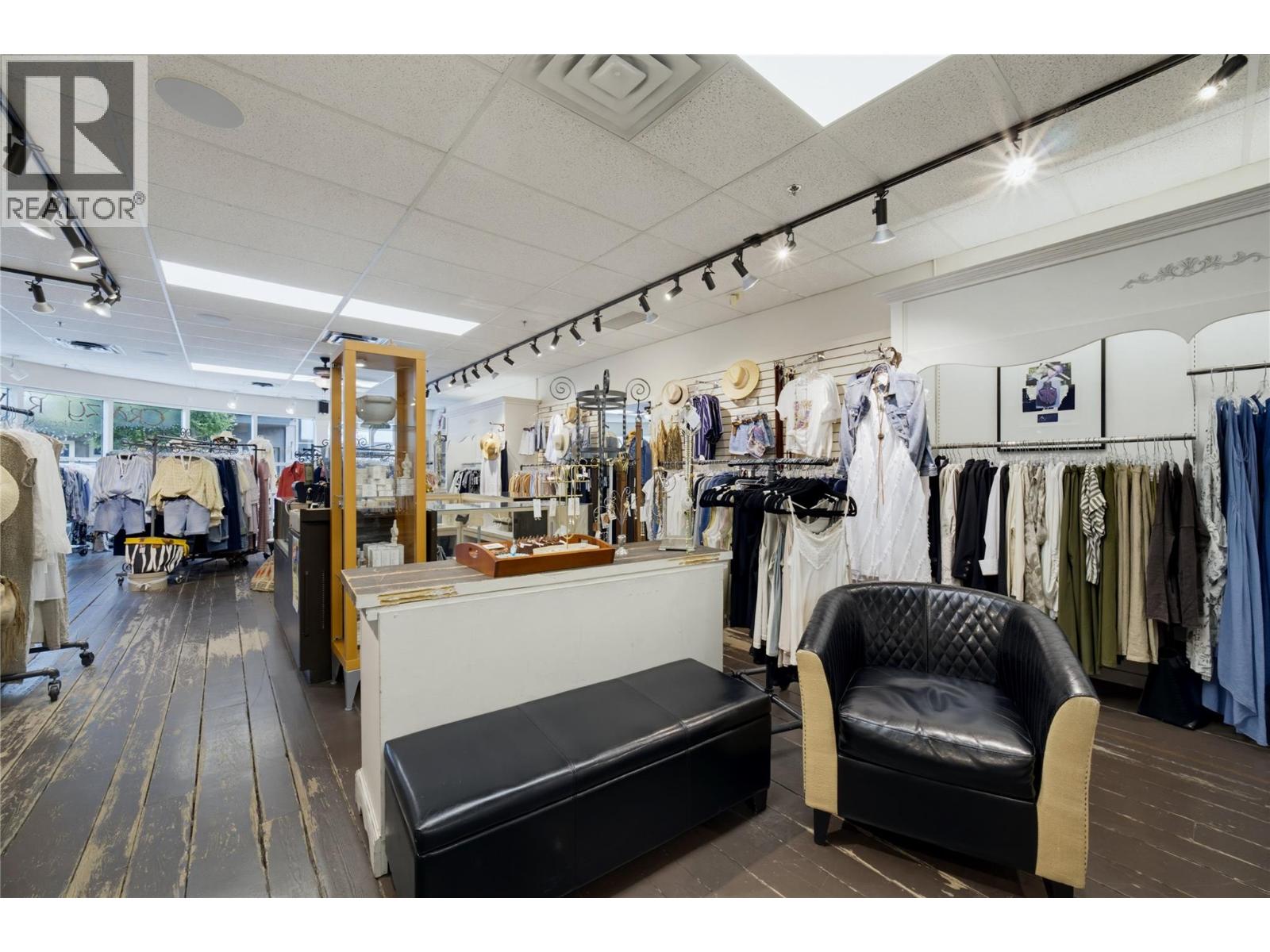  320 Alexander Street Northeast, Salmon Arm