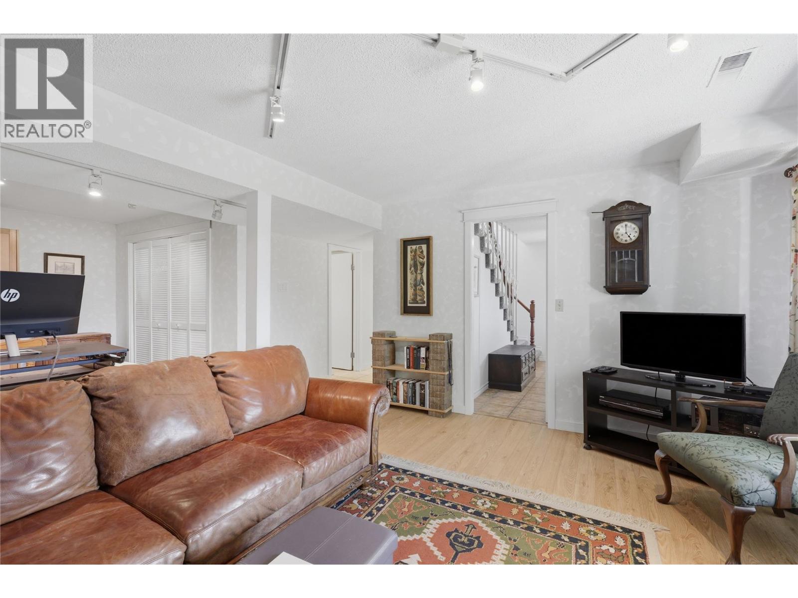 850 Norview Road - 35