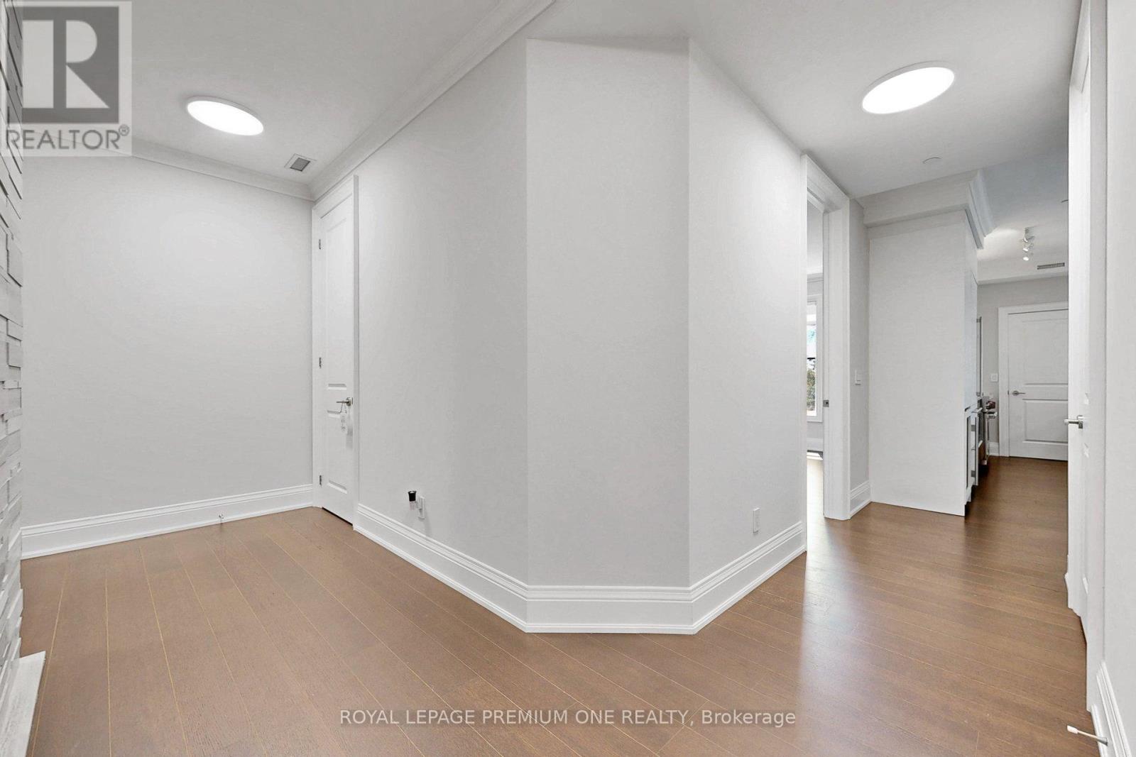 #303 10360 ISLINGTON AVENUE - 13